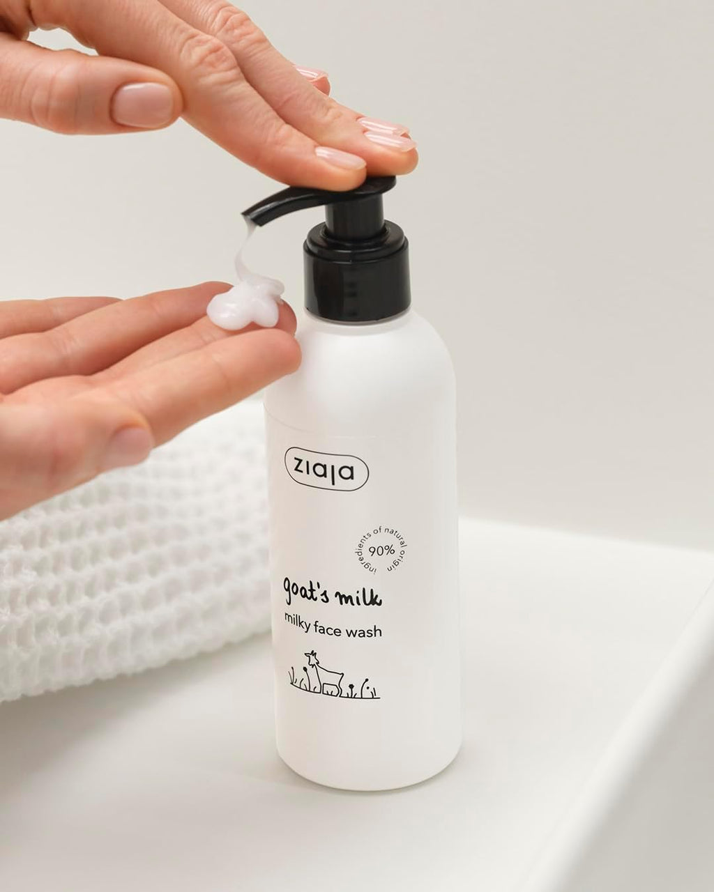 Ziaja Goat’s Milk Face Wash, 200 ml - Creamy Cleanser with Hydrating & Soothing Formula for All Skin Types