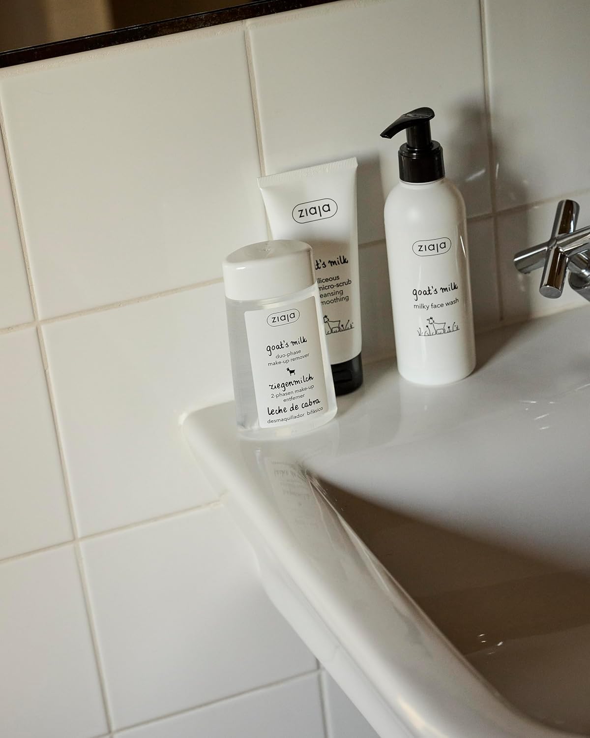 Ziaja Goat’s Milk Face Wash, 200 ml - Creamy Cleanser with Hydrating & Soothing Formula for All Skin Types