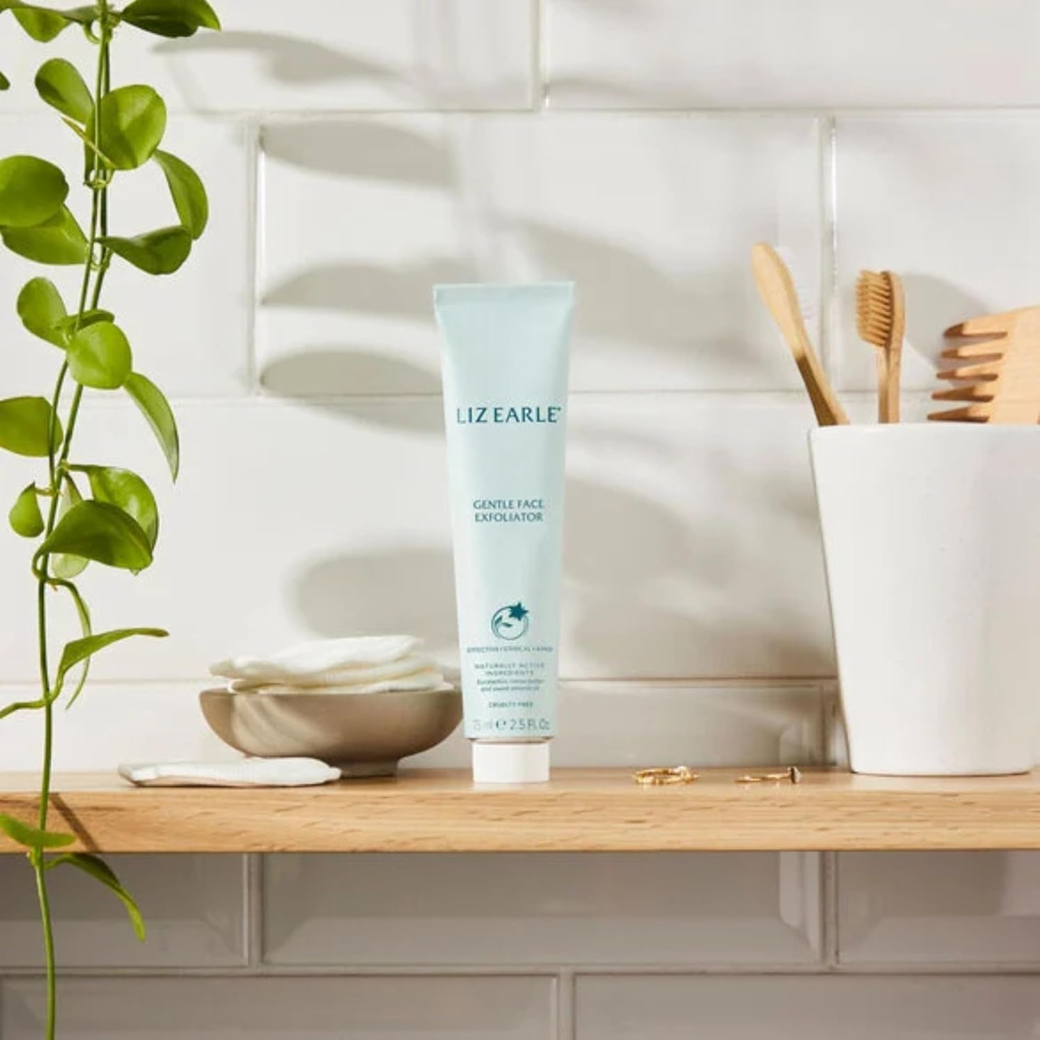 Liz Earle Gentle Face Exfoliator 75ml